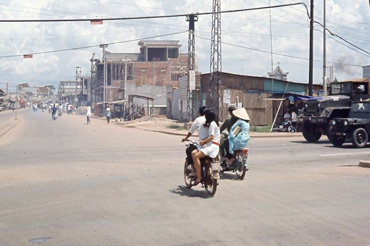 Hình ảnh cực kỳ quý giá về Việt Nam ( 1980 ) Hình ảnh cực kỳ quý giá về Việt Nam ( 1980 )