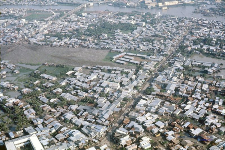 Hình ảnh cực kỳ quý giá về Việt Nam ( 1980 ) Hình ảnh cực kỳ quý giá về Việt Nam ( 1980 )