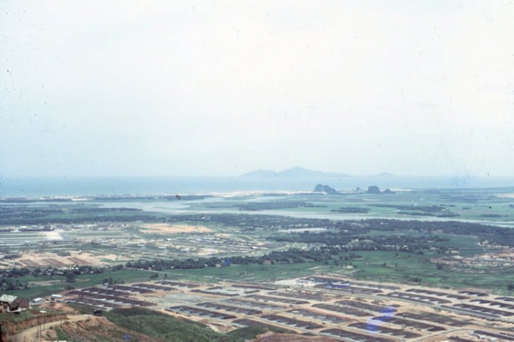 Hình ảnh cực kỳ quý giá về Việt Nam ( 1980 ) Hình ảnh cực kỳ quý giá về Việt Nam ( 1980 )