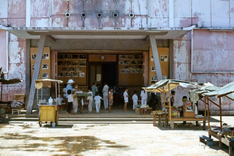 Hình ảnh cực kỳ quý giá về Việt Nam ( 1980 ) Hình ảnh cực kỳ quý giá về Việt Nam ( 1980 )