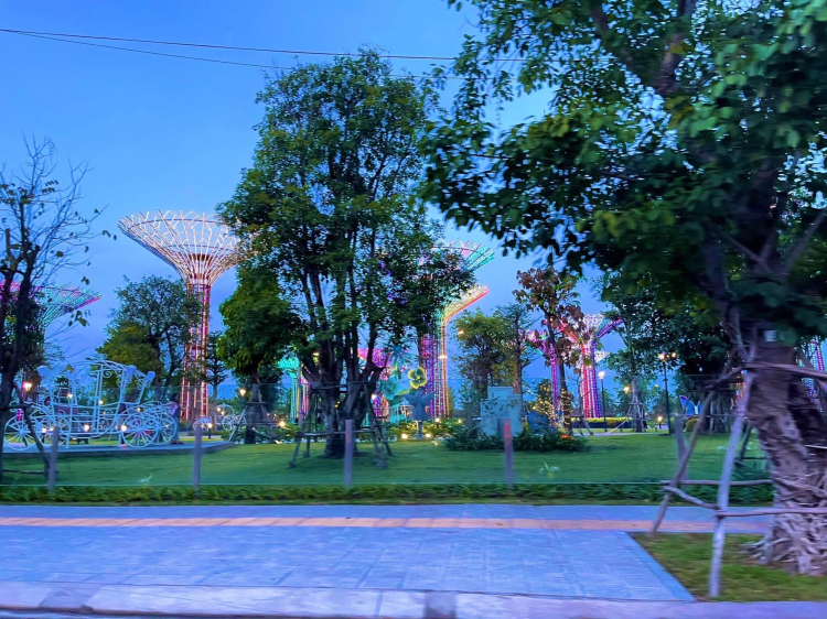 VINHOMES GRAND PARK QUẬN 9 LÀ CÁI “BẪY GẤU” CHO NHỮNG KHÁCH YÊU MÀU HỒNG!