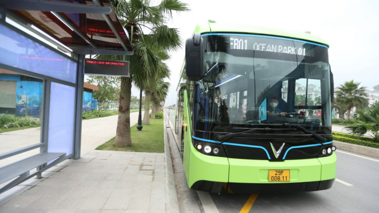 VinBus chính thức vận hành tuyến xe buýt điện đầu tiên tại Việt Nam