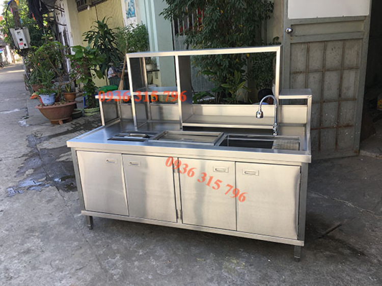 Thiết kế bàn kệ tủ quầy bar pha chế trà sữa inox