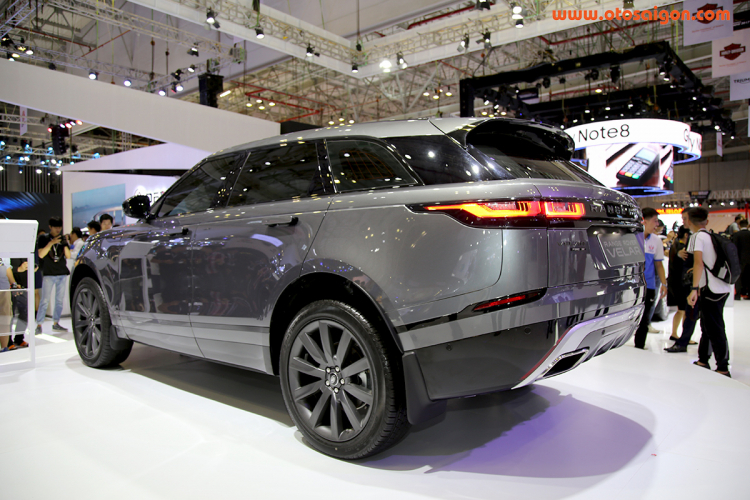 range-rover-velar-2.jpg range-rover-velar-2.jpg