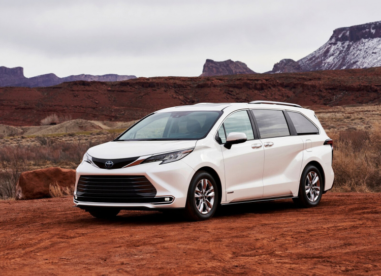 Toyota Sienna 2018 bán lại với giá hơn 3,5 tỷ đồng: Có là món hời?