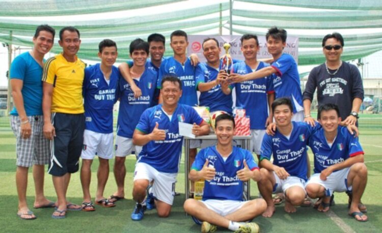 Đội bóng FIFC tập trung tham gia giải OS FUTSAL CHAMPIONS 2015