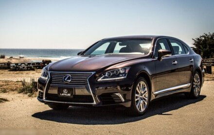 12-09-16-lexus-ls-600hl-beach.jpg