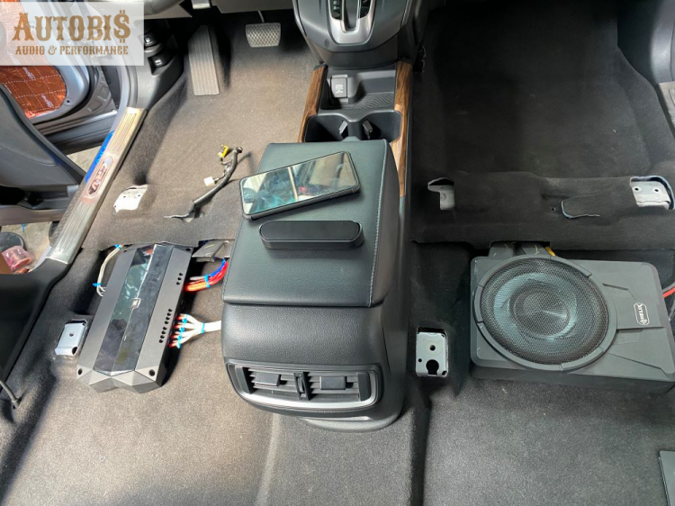 Nâng cấp hệ thống âm thanh cơ bản cho Honda CRV