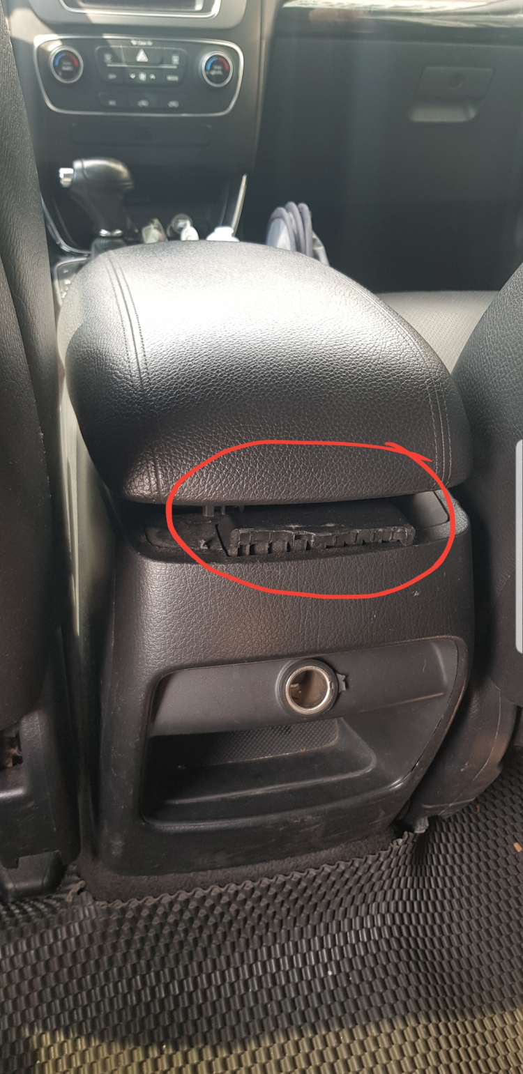 Lẫy gạt gió điều hòa Kia Sportage mua ở đâu? Lẫy gạt gió điều hòa Kia Sportage mua ở đâu?