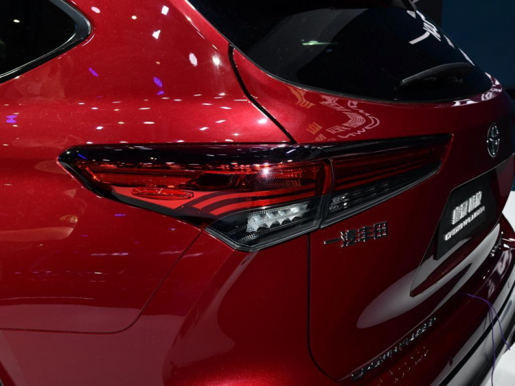 Cận cảnh Toyota Crown Kluger: phiên bản Toyota Highlander cao cấp hơn cho thị trường Trung Quốc