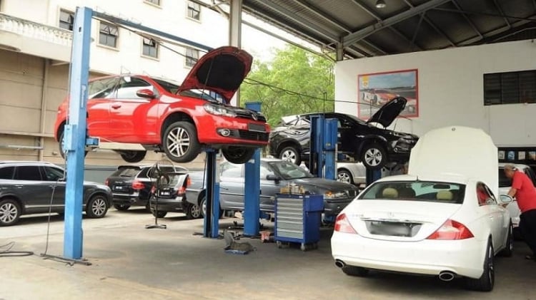 Tìm garage Uy Tín, giá hợp lý Quận 12 cho Ford Everest 2011