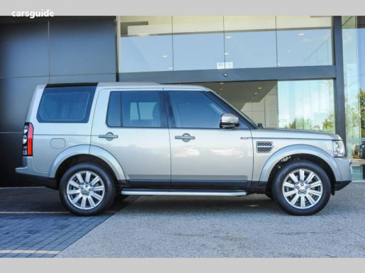 Land Rover Defender thế hệ mới được vinh danh là Thiết kế Xe hơi của năm 2021 Land Rover Defender thế hệ mới được vinh danh là Thiết kế Xe hơi của năm 2021