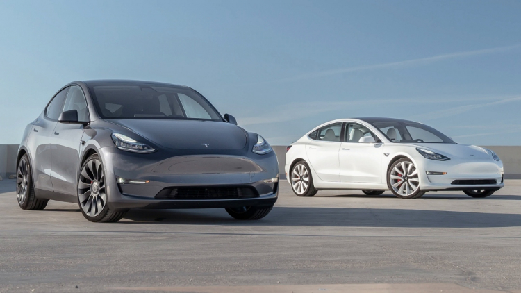 2020-Tesla-Model-Y-vs-Model-3-2.jpg