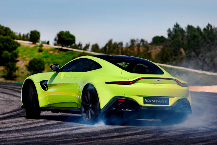 Aston Martin giới thiệu phiên bản V12 Speedster DBR1: cảm hứng từ chiến thắng Le Mans 24h