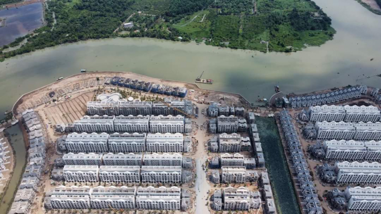 VINHOMES GRAND PARK QUẬN 9 LÀ CÁI “BẪY GẤU” CHO NHỮNG KHÁCH YÊU MÀU HỒNG!