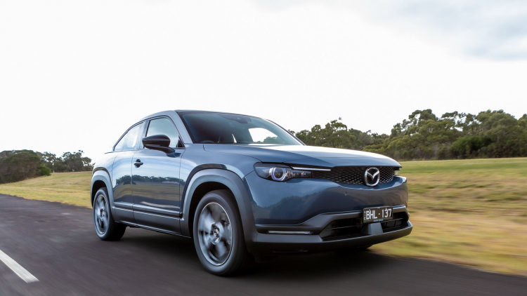 Mazda MX-30 chạy điện có giá từ 1,16 tỷ đồng tại Úc