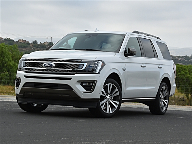 Những mẫu SUV cỡ lớn đang bán tại Việt Nam: kích thước đồ sộ, động cơ lớn và giá luôn không hề rẻ Những mẫu SUV cỡ lớn đang bán tại Việt Nam: kích thước đồ sộ, động cơ lớn và giá luôn không hề rẻ