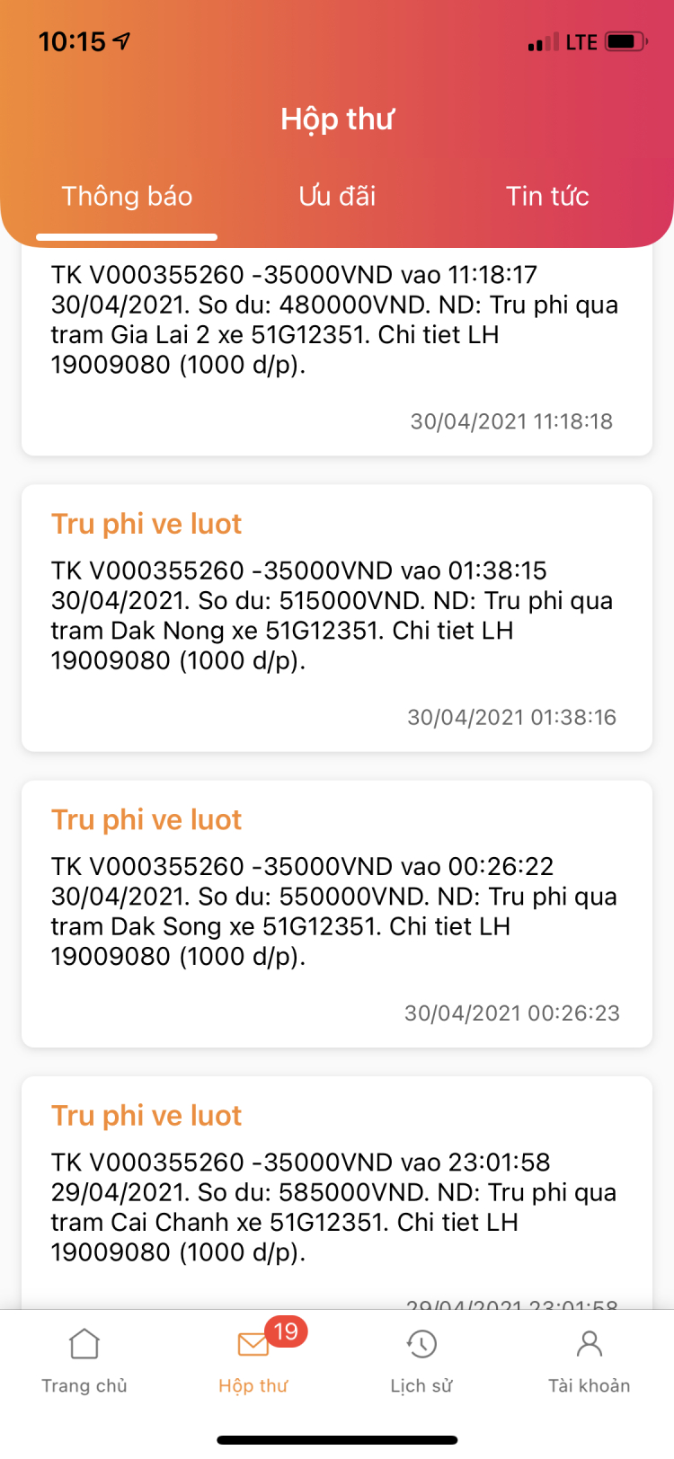 Dán thẻ thu phí không dừng: Đủ loại bất cập Dán thẻ thu phí không dừng: Đủ loại bất cập
