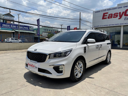 Kia Sedona 2020 2.jpg