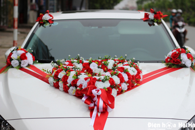 Bán hoa lụa trang trí xe cưới toàn quốc Bán hoa lụa trang trí xe cưới toàn quốc