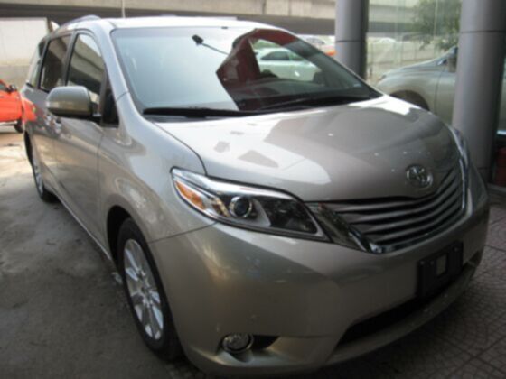 Xe Toyota Sienna  2015