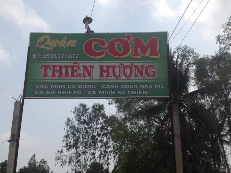 phát hiện quán cơm dừng chân lý tưởng trên Quảng lộ phụng hiệp