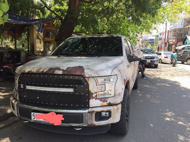 Ảnh thực tế bán tải “dị” Tesla Cybertruck tại Mỹ: như xe bước ra từ phim khoa học viễn tưởng Ảnh thực tế bán tải “dị” Tesla Cybertruck tại Mỹ: như xe bước ra từ phim khoa học viễn tưởng