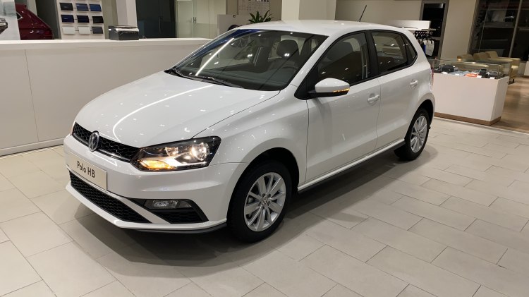 Volkswagen Polo - Siêu xe đô thị **Tặng BHVC 11 triệu tháng 5**