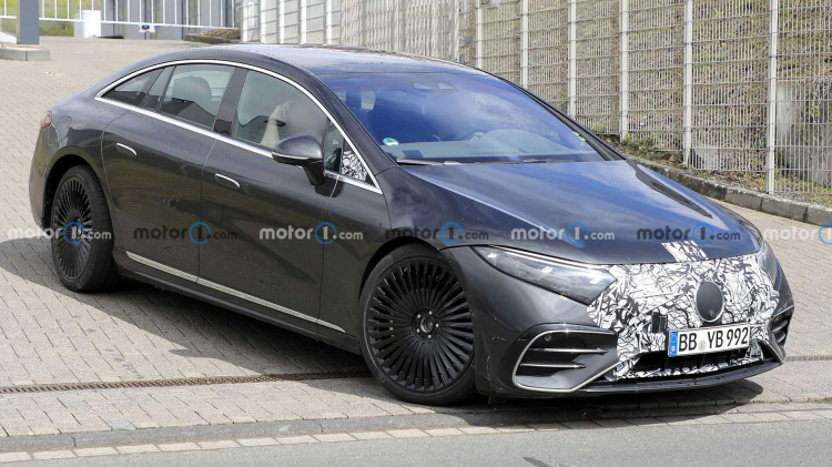 Ảnh thực tế Mercedes-AMG EQS 2022: đối thủ của Tesla Model S Plaid