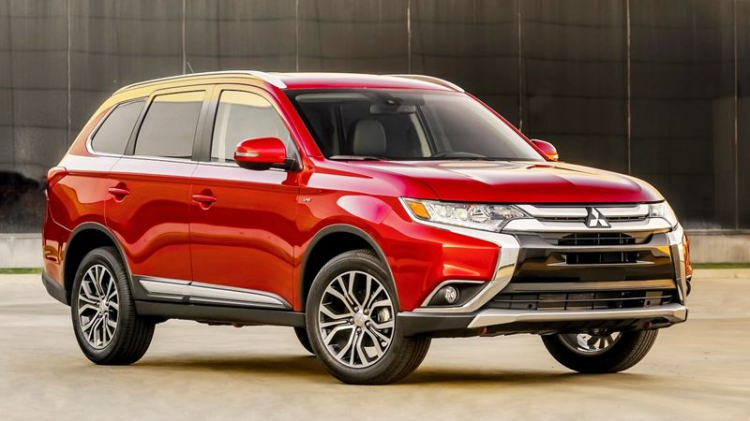 Mitsubishi-Outlander-2016-tuvanmuaxe_vv.jpg