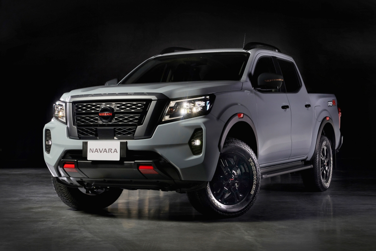 Nissan Navara 2021 ra mắt tại Việt Nam: cải tiến mạnh, tăng giá bán từ 748 - 945 triệu đồng