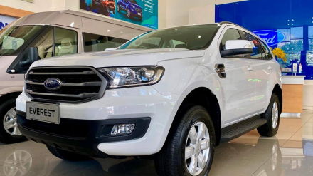 ford-everest-ambiente-at.jpg