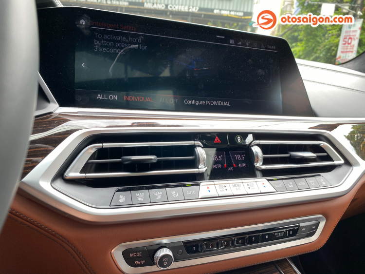 Ảnh chi tiết BMW X7 M50i độc nhất tại Việt Nam, mạnh hơn 500 mã lực, giá 10 tỷ đồng Ảnh chi tiết BMW X7 M50i độc nhất tại Việt Nam, mạnh hơn 500 mã lực, giá 10 tỷ đồng