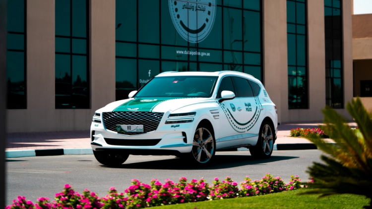 2021-genesis-gv80-dubai-police-3.jpg