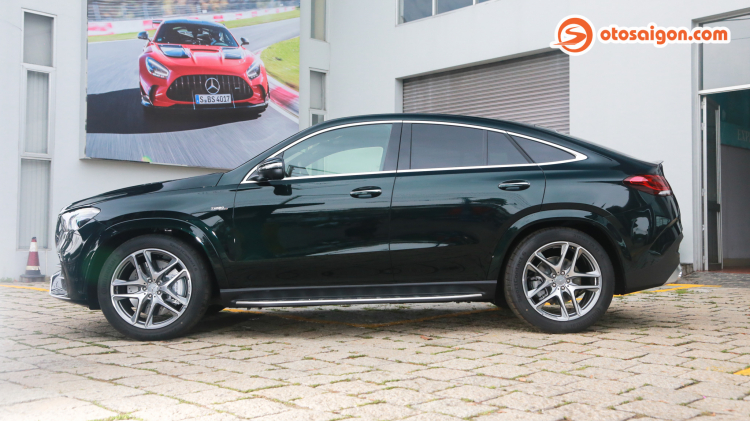 Ảnh thực tế Mercedes-AMG GLE 53 4MATIC+ Coupé giá từ 5,349 tỷ đồng vừa về đại lý