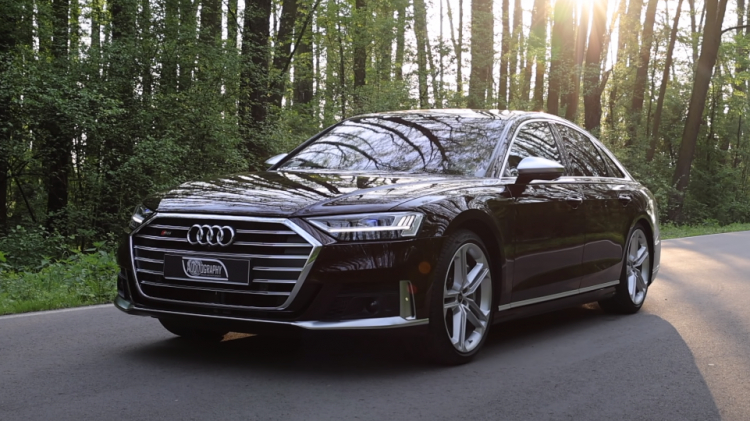 [Video] Audi S8 2021 chỉ mất 3,3 giây để tăng tốc từ 0-100km/h