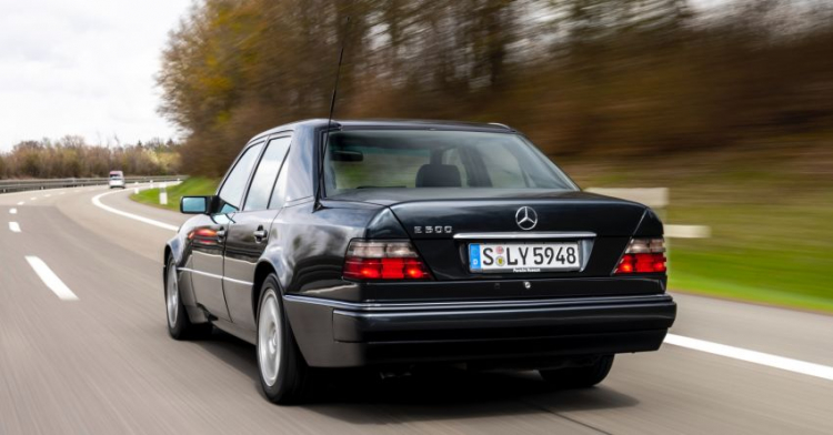 1991-Mercedes-Benz-500-E-14-850x445.jpg
