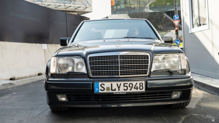 1991-Mercedes-Benz-500-E-6-850x478.jpg