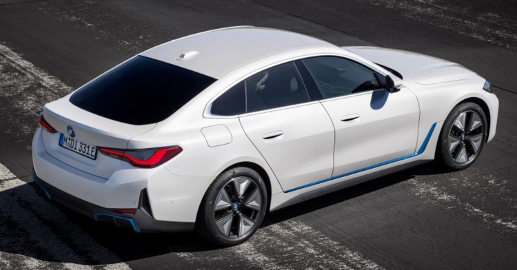 BMW i4 2022 chính thức lộ diện: mạnh 340 mã lực, phạm vi di chuyển 590km