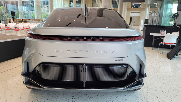 Ảnh thực tế xe điện Lexus LF-Z Electrified: trình làng vào tháng 8 năm sau
