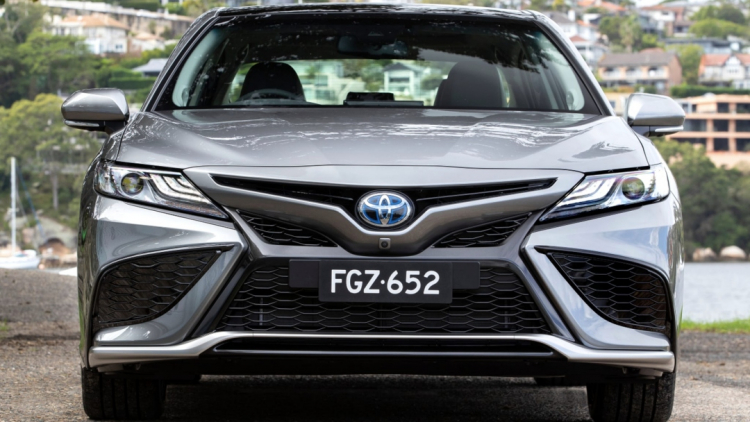 Toyota Camry 2021 facelift khi nào về Việt Nam?