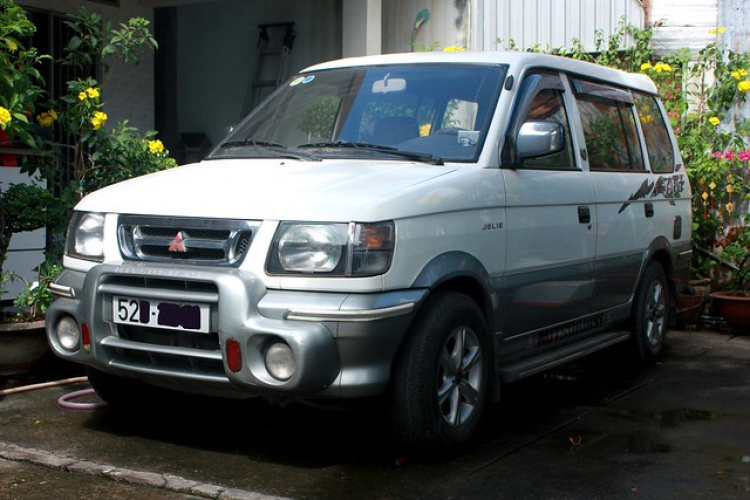 otosaigon.com-mitsubishi-jolie-7.jpg