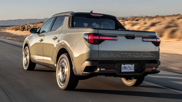 2022-hyundai-santa-cruz-rear-on-road.jpg