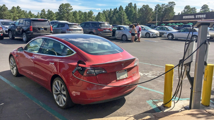 news-ev-charging-station.jpg