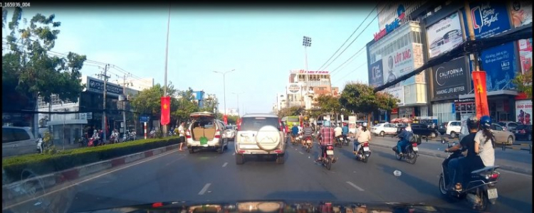 Trên đường Cộng Hòa chiều nay