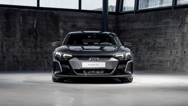 2022-Audi-e-tron-GT-25.jpg