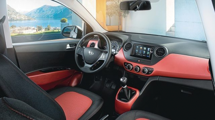 Toyota Land Cruiser 2022 có giá bán từ 1,8 tỷ đồng tại Trung Đông: cao hơn bản cũ nhưng vẫn "cháy hàng"