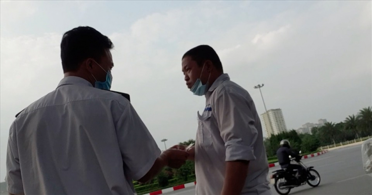 Bảo kê vận tải hàng hóa: Nhức nhối trên tuyến Hà Nội - Hải Phòng Bảo kê vận tải hàng hóa: Nhức nhối trên tuyến Hà Nội - Hải Phòng