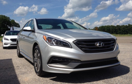 2015_hyundai_sonata_limited_front.jpg