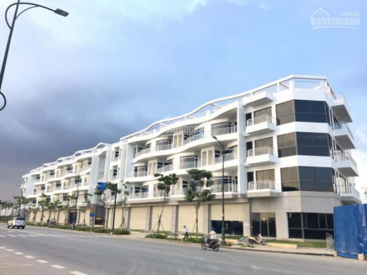 VINHOMES GRAND PARK QUẬN 9 LÀ CÁI “BẪY GẤU” CHO NHỮNG KHÁCH YÊU MÀU HỒNG!